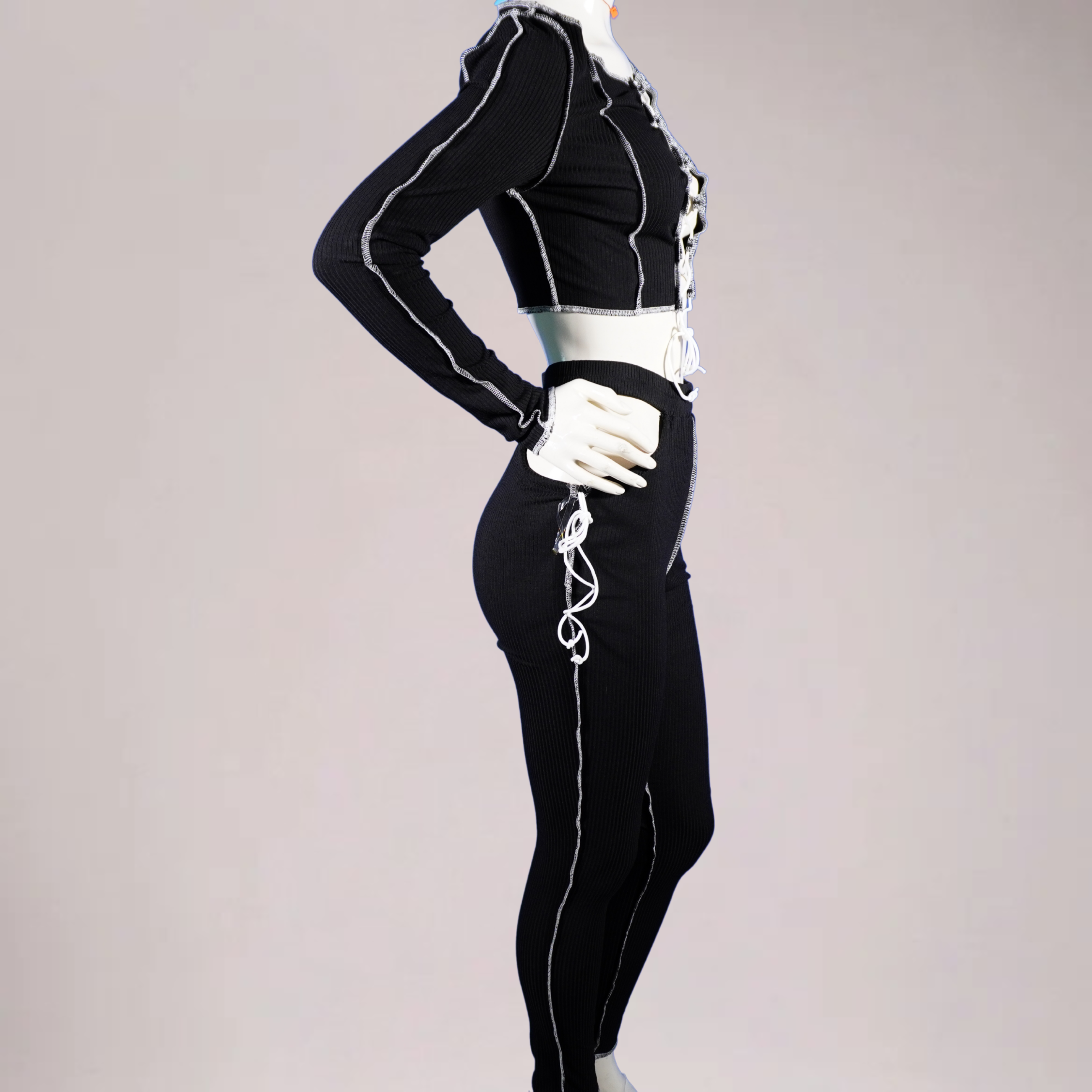 Women’s black hollow out 2pc-blk/wht